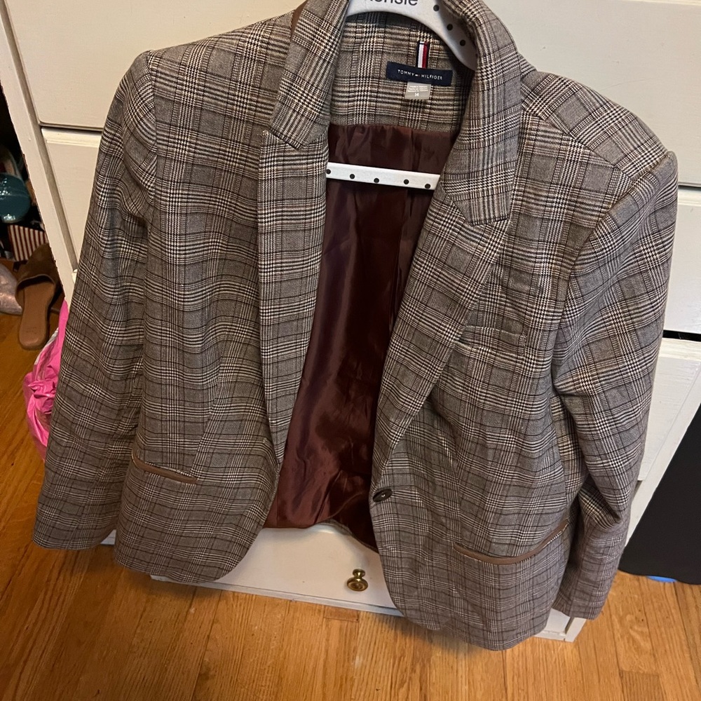Blazer - Picture 1 of 9